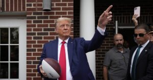 trump-to-attend-usc-clemson-game-as-he-aims-to-overshadow-haley-in-her-backyard