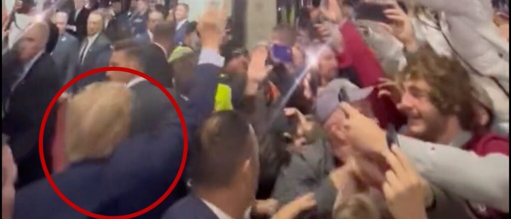 trump-receives-mixed-reactions-upon-arrival-to-the-palmetto-bowl-in-south-carolina