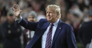 trump-campaign-unveils-new-mugshot-themed-christmas-wrapping-paper