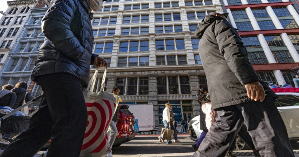 cyber-monday-2023:-retailers-still-offering-deals-to-shoppers-after-black-friday-sales