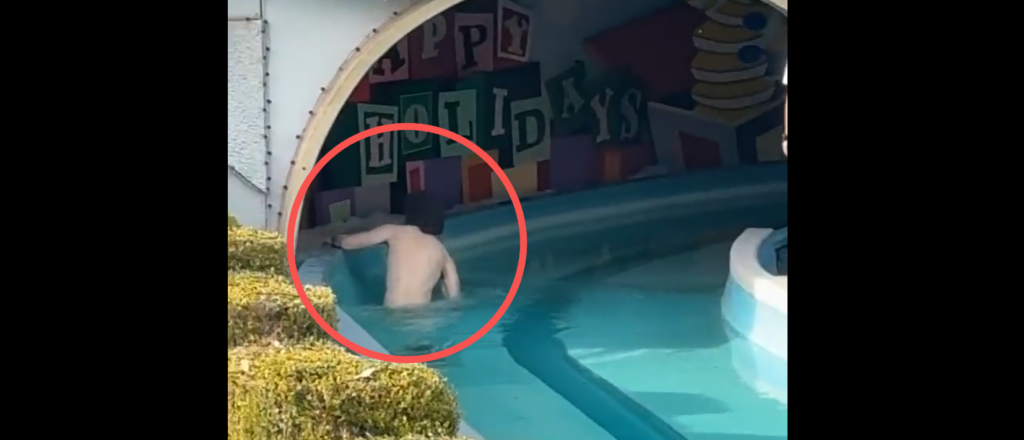 police-arrest-naked-man-who-was-caught-on-video-meandering-around-famous-disneyland-ride:-report