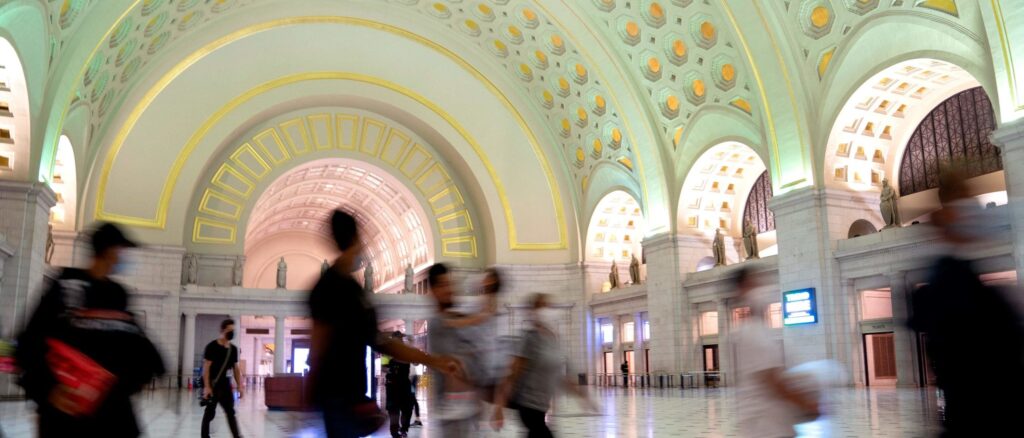 federal-judge-to-decide-whether-amtrak-can-take-over-union-station-for-a-third-of-its-value