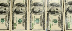report:-woman-allegedly-tried-to-eat-fake-bills-rejected-at-walmart-during-arrest
