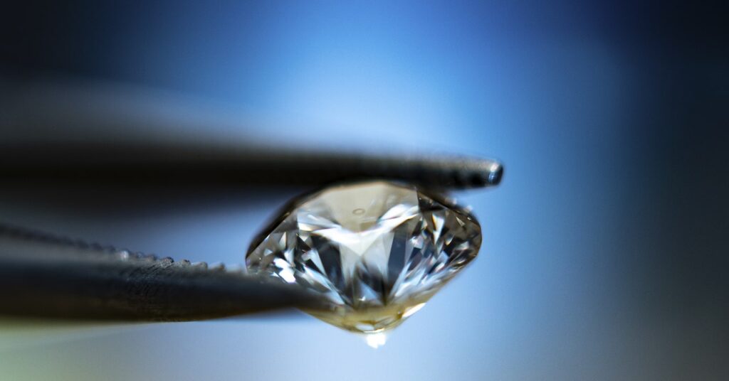 this-laser-can-help-verify-the-source-of-a-diamond
