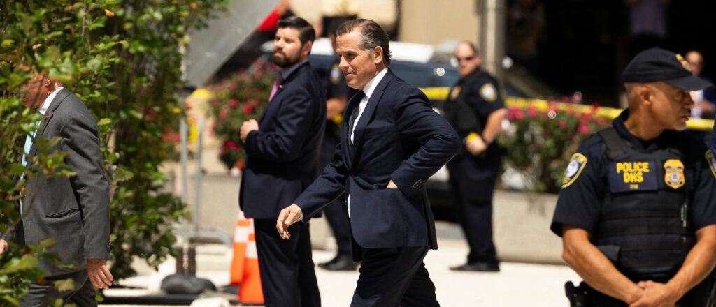 joe-biden-aides,-democratic-operatives-reportedly-divided-on-hunter-biden’s-legal-strategy