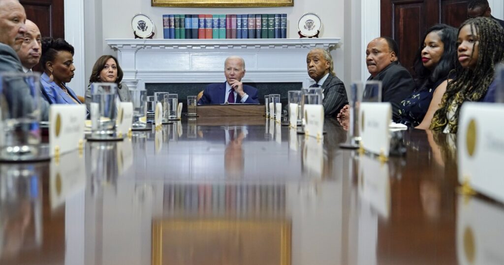 biden-sends-harris-to-dubai-for-un-climate-summit