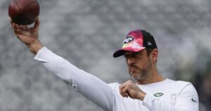aaron-rodgers-cleared-to-practice-less-than-three-months-after-achilles-rupture
