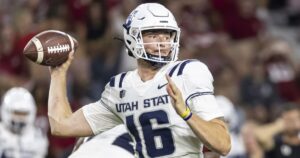 utah-state-quarterback-gives-up-final-year-of-eligibility,-plans-to-become-navy-seal