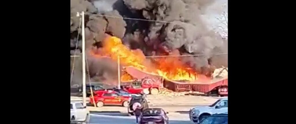 video-shows-auto-repair-shop-blow-up,-killing-3-and-injuring-1