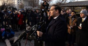 suozzi-eyes-congressional-comeback-as-part-of-santos-succession-plan