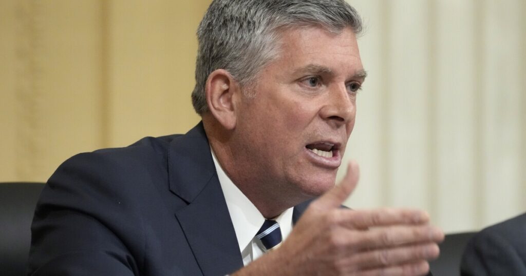 illinois-congressman:-esg-policies-put-retirement-savings-plans-‘at-risk’