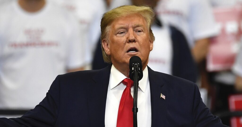 watch-live:-donald-trump-addresses-voters-in-cedar-rapids