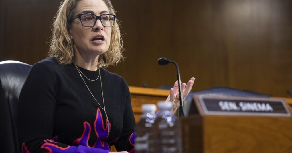 all-eyes-on-arizona’s-kyrsten-sinema-for-2024-decision-with-senate-control-in-the-balance