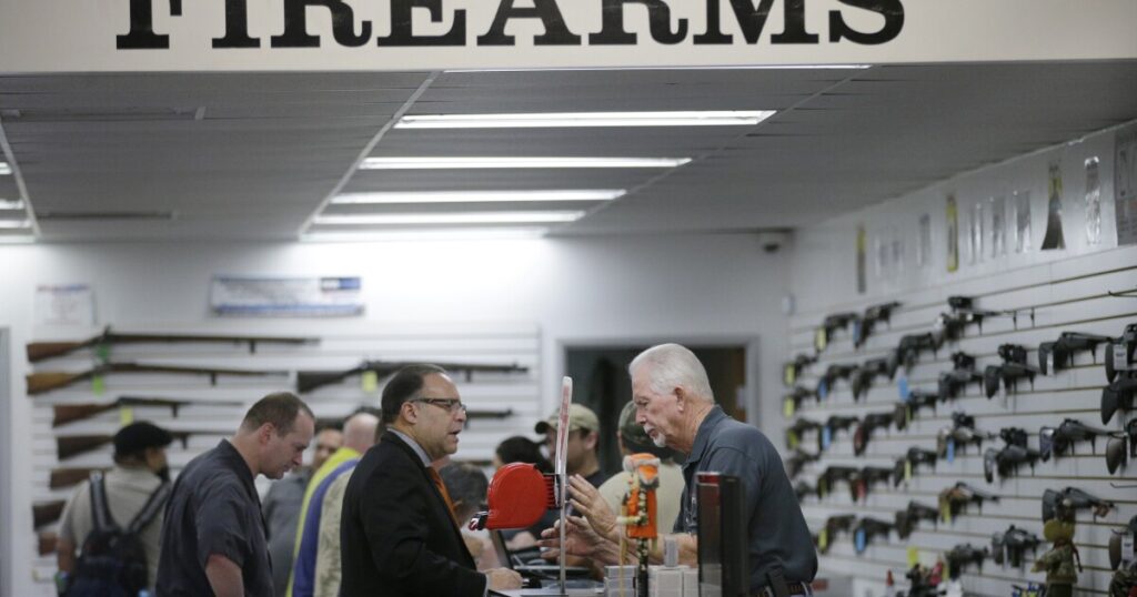 illinois-has-until-wednesday-to-respond-to-gun-ban-challenge-in-us.-supreme-court