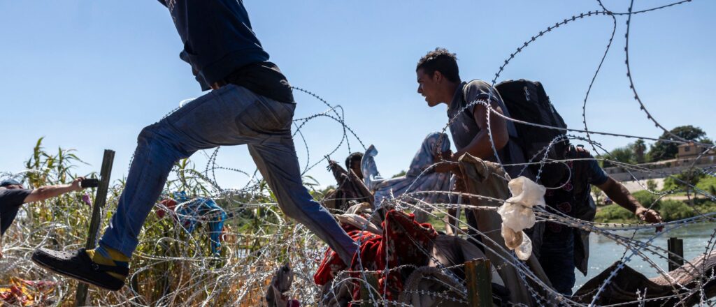 appeals-court-halts-ruling-allowing-feds-to-cut-texas-border-wire