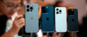 fact-check:-does-a-new-iphone-feature-share-contact-information-with-strangers?
