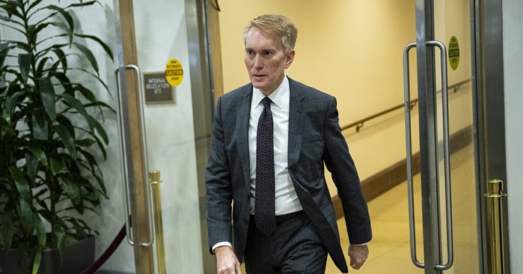 senate-ukraine-briefing-descends-into-chaos-ahead-of-major-vote-on-aid