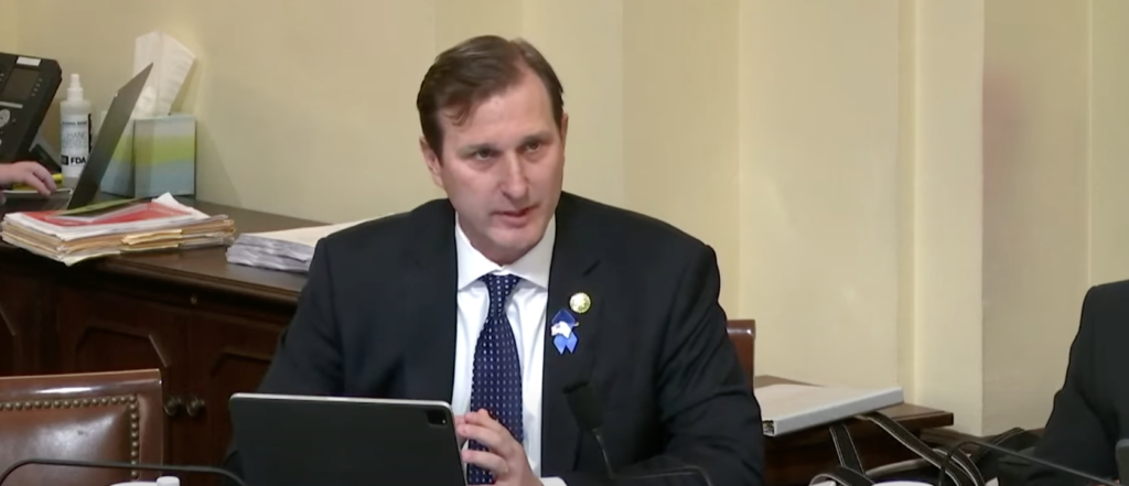 ny-rep.-dan-goldman-says-he-doesn’t-understand-why-people-care-about-nyc-struggling-with-migrants