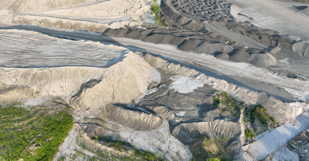 can-rock-dust-soak-up-carbon-emissions?-a-giant-experiment-is-set-to-find-out