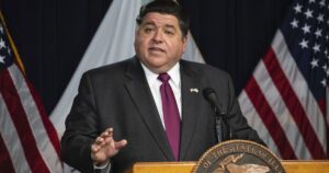 illinois-legislator-wants-oversight-on-migrant-housing-spending