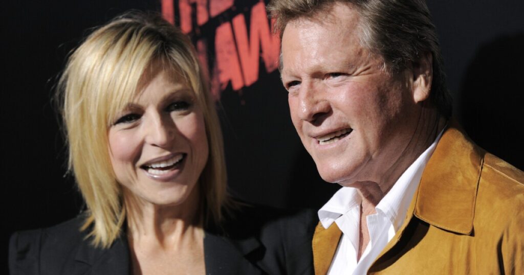 ryan-o’neal-dead:-love-story-and-paper-moon-actor-dies-age-82