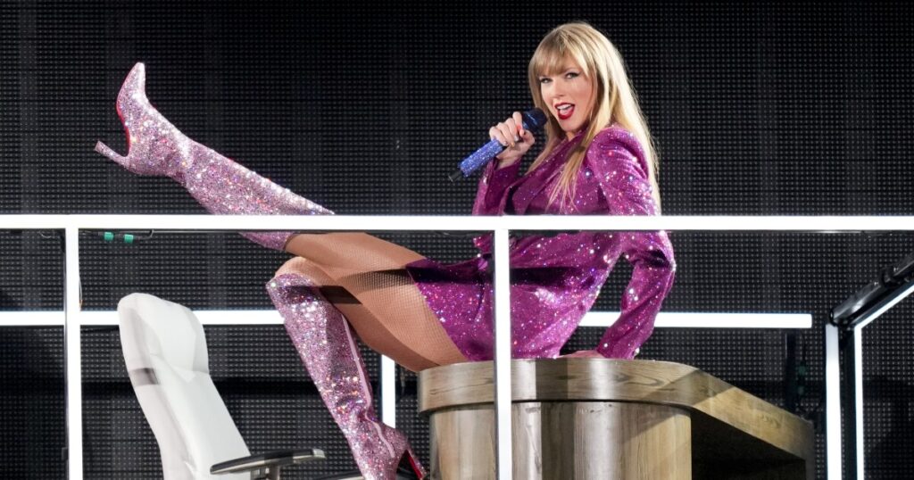 taylor-swift-ushers-in-new-era-with-first-$1-billion-concert-tour-in-history