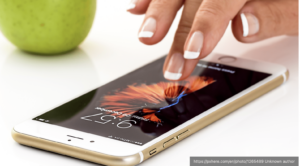 world-governments-using-push-notifications-to-spy-on-smartphone-users,-us-senator-warns