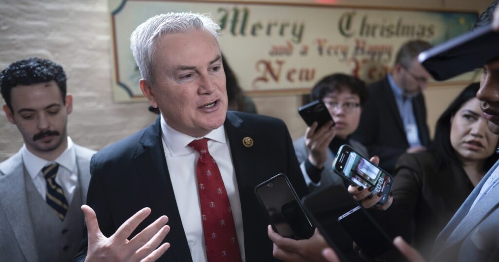 biden-impeachment-inquiry:-national-archives-to-provide-1,799-emails-to-comer