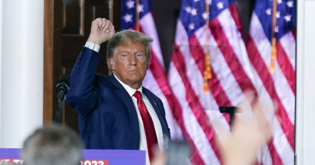white-house-says-trump-actions-‘wrong’-when-asked-about-dictator-controversy