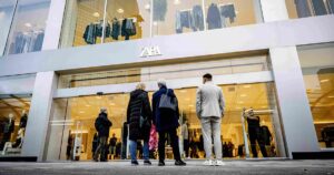 zara-removes-‘the-jacket’-photos-in-wake-of-gaza-comparisons