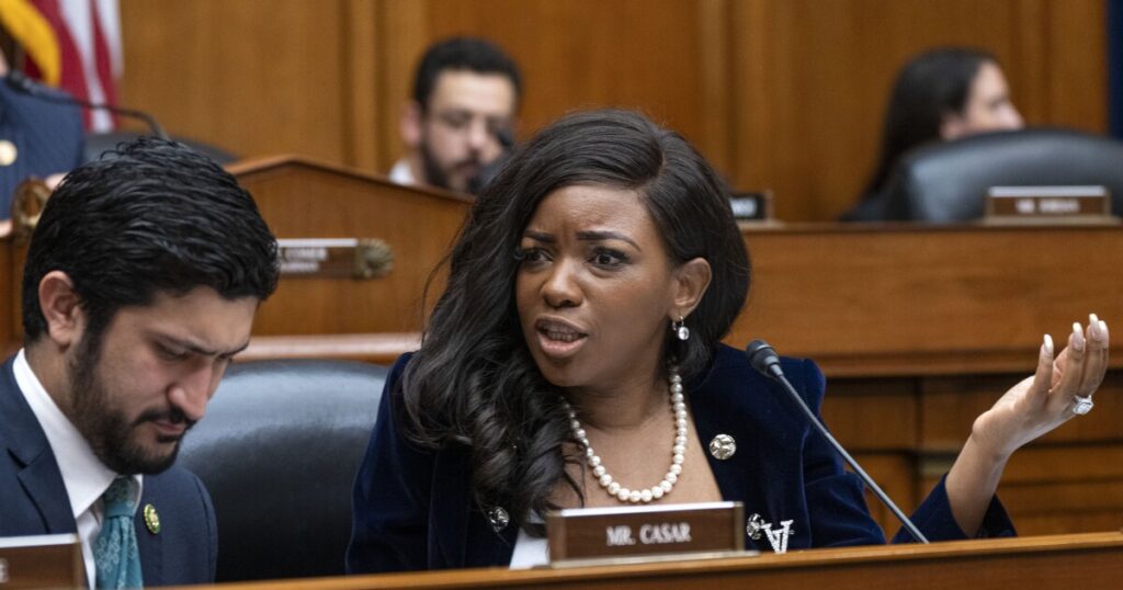 house-democrat-jasmine-crockett-calls-oversight-committee-peers-‘nonsense-republicans’