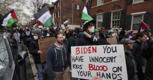 biden-and-harris-followed-by-calls-for-ceasefire-and-pro-palestinian-protests