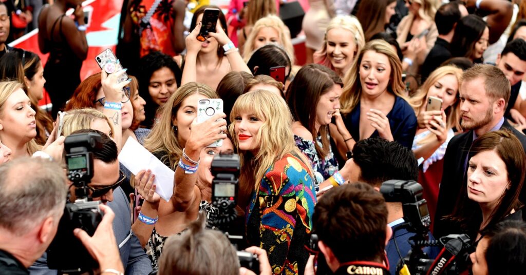 meet-taylor-swift’s-pro-russia-doppelganger