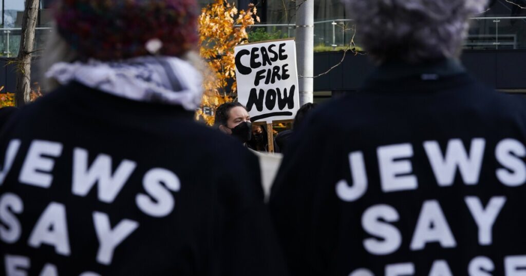 dc-bridge-shut-down-by-jewish-protesters-calling-for-ceasefire-in-gaza