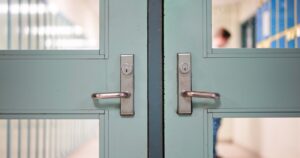 florida-senate-committee-advances-deregulation-bills-for-school-districts