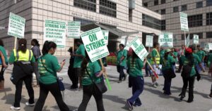 new-illinois-law-criminalizes-impeding-picket-lines
