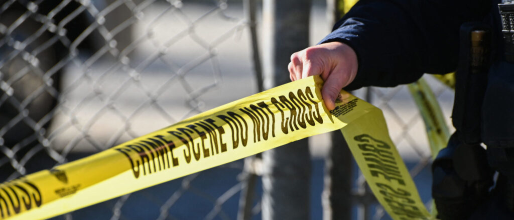customer-allegedly-shoots-staff-of-nyc-smoke-shop-after-being-kicked-out:-report