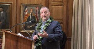 gov.-josh-green-threatens-to-bring-down-‘hammer’-on-landlords-in-fallout-from-hawaii-fire
