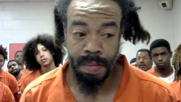 homeless-man-threatens-to-shoot-atlanta-news-crew-while-taking-them-hostage