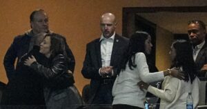kamala-harris-takes-flack-and-praise-for-attending-celebration-bowl:-‘such-a-howard-girl’