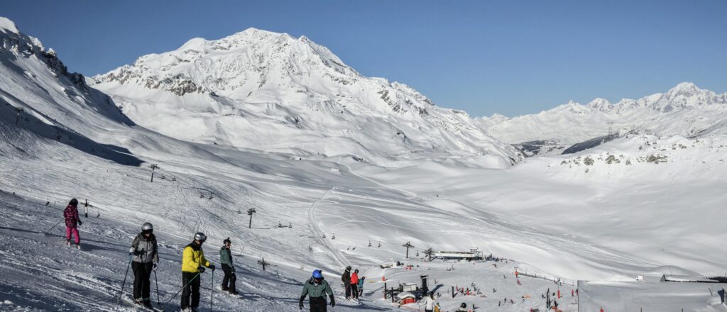 ski-resort-plans-to-build-large-virgin-mary-statue-atop-slope,-and-many-aren’t-happy-about-it