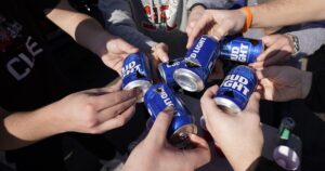 anheuser-busch-workers-could-start-2024-on-strike