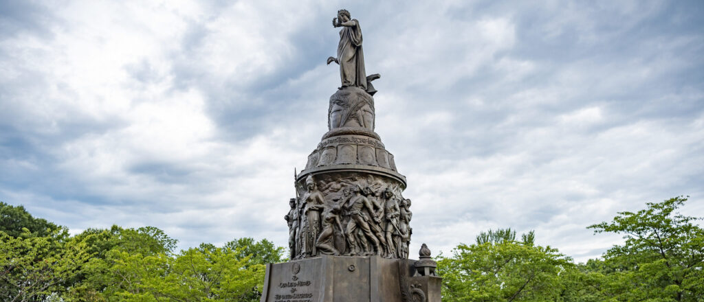 army-begins-dismantling-arlington-cemetery-confederate-memorial-despite-opposition