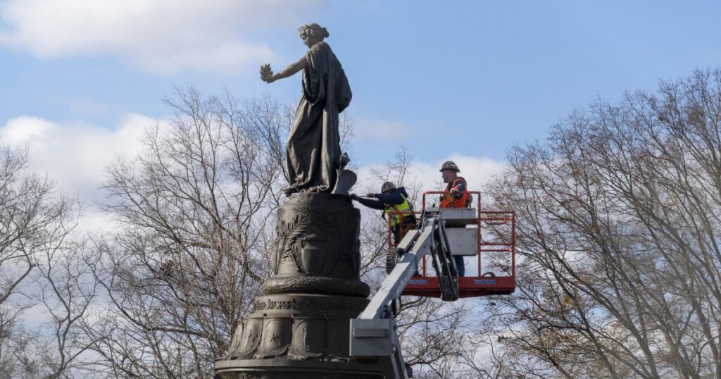 confederate-monument-at-arlington-national-cemetery-can-stay-for-now,-judge-rules