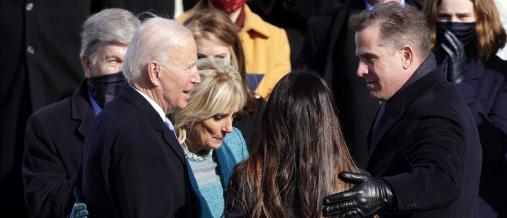 ‘every-angle…-hurts-joe-biden’:-hunter’s-latest-stunt-may-have-thrown-his-dad-into-a-messy-tangle,-strategists-say