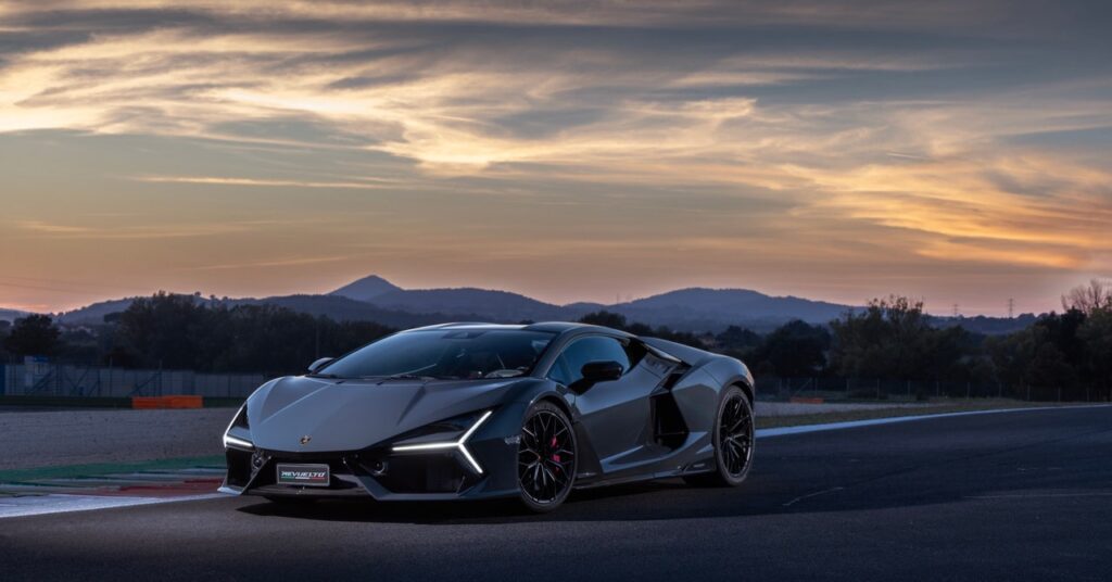 lamborghini’s-revuelto-is-the-outstanding-hybrid-of-2023