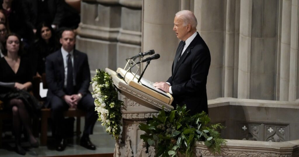 biden-eulogizes-sandra-day-o’connor-as-a-‘pioneer’