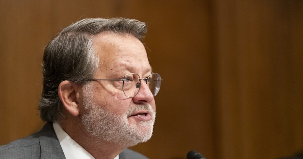 senate-report-claims-us-terrorist-watchlists-could-violate-a-traveler’s-rights