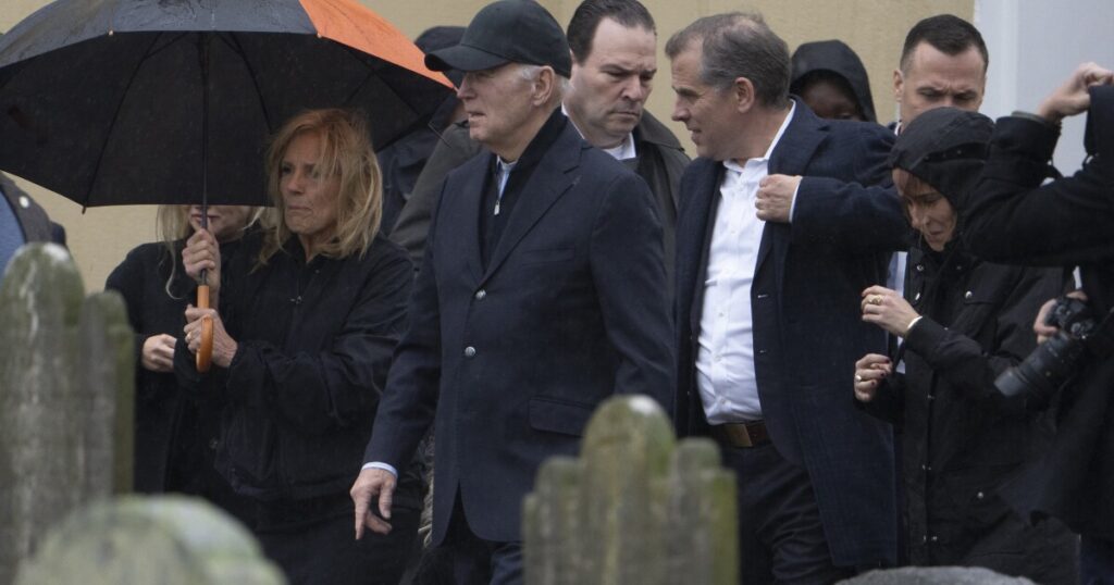 white-house-defends-leaving-hunter-biden-off-air-force-one-and-marine-one-manifestos