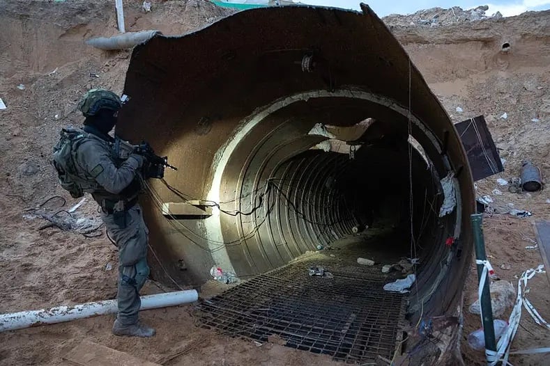 idf-reveals-attack-tunnel-network-big-enough-to-drive-vehicles-through,-built-by-muhammad-sinwar